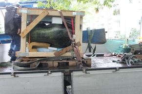 Foto vom Abbau der Skulptur zur Abtransport für die Restauration.