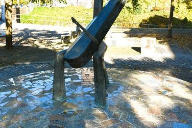 Brunnenanlage mit Skulptur