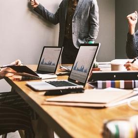 Netzwerker und Moderator