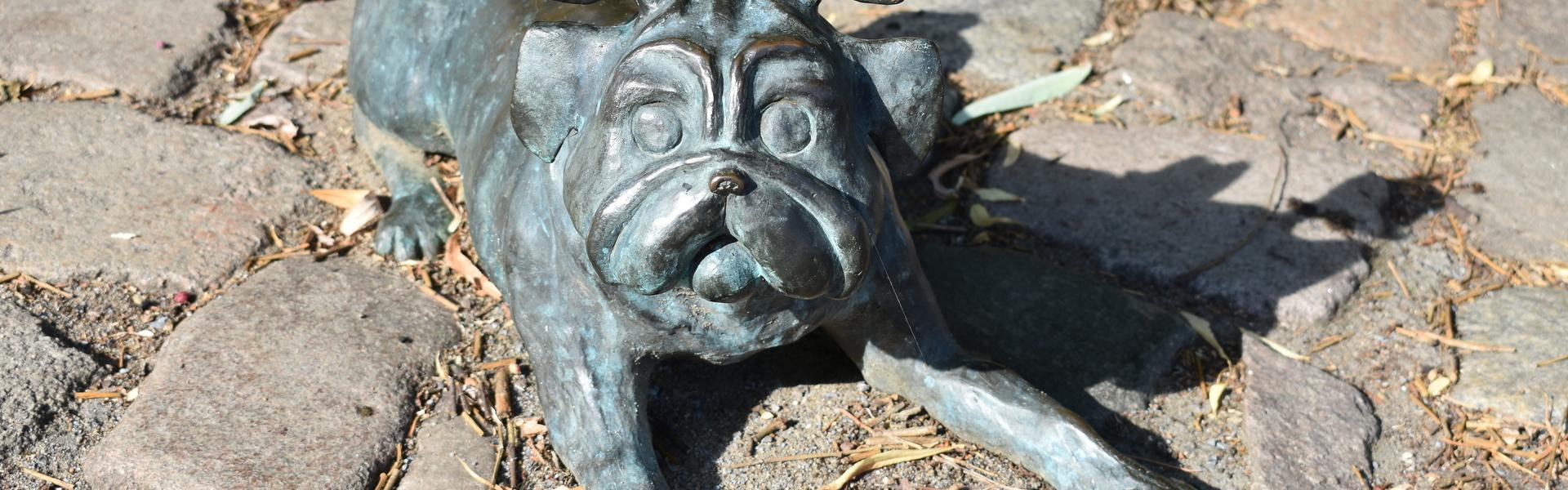 Waldmops Bronze von der Neustädtischen Heidestraße