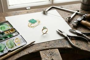 Foto beim Malen Frau Winter Schreiter.